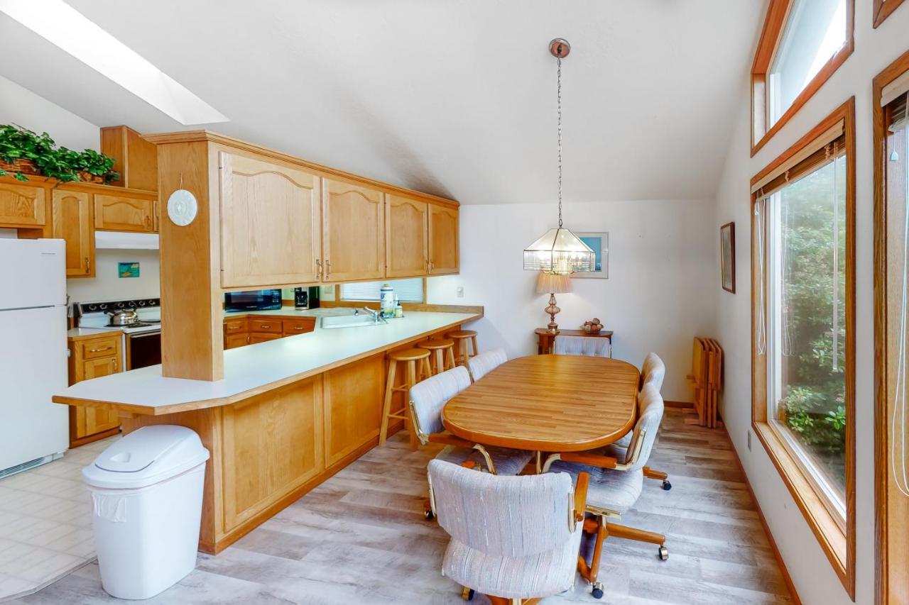 Captain Bill'S Beachhouse Lincoln City Ngoại thất bức ảnh